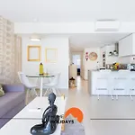 #200 Panoramic Flat By Holidays アパート *