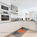 #200 Panoramic Flat By Holidays アパート