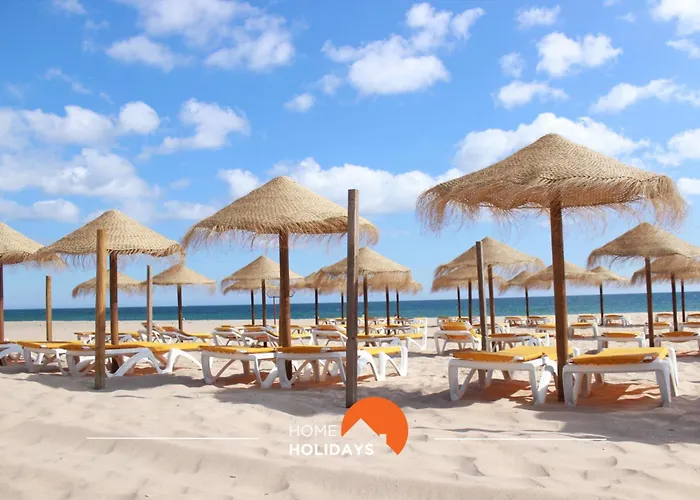 #200 Panoramic Flat By Holidays *