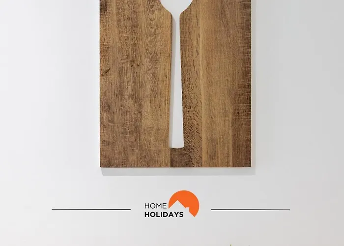 #200 Panoramic Flat By Holidays